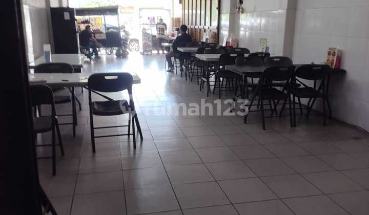 Nice 3-Storey Shop House for Sale in Cibadak, Bandung 1