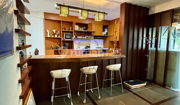 Rumah Modern Strategis Dijual di Mainroad Hegarmanah