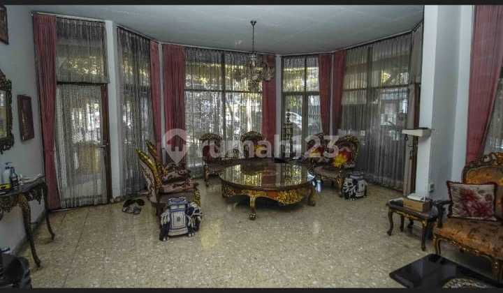 Sell a Comfortable and Spacious House in Dago Bandung 2