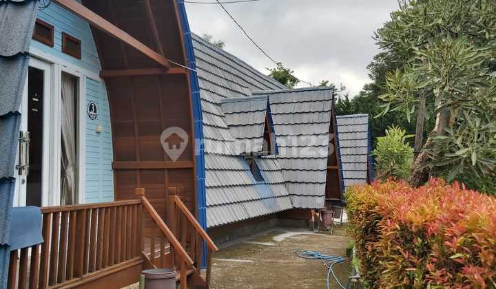 Villa Nyaman Dijual di Daerah Kolonel Masturi Bandung