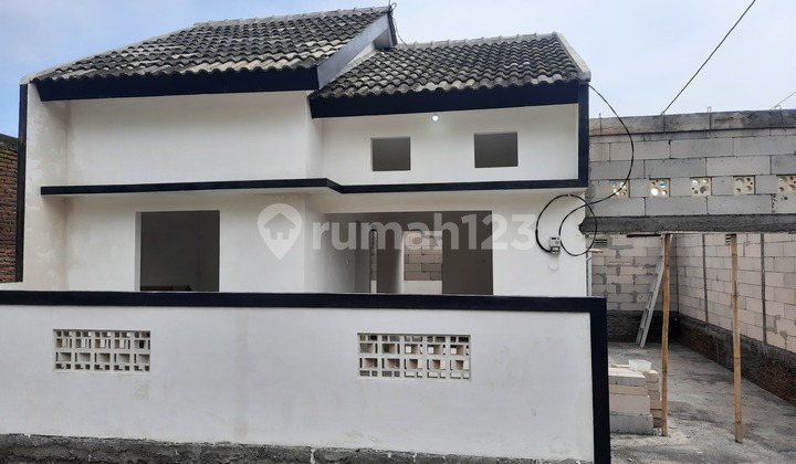 Rumah.siaphuni.sambiroto.tembalang.dkt.jalan.raya.