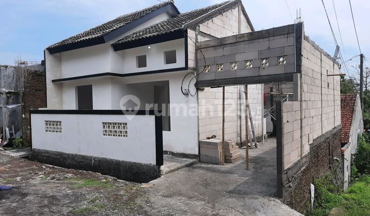 House.ready to occupy.Sambiroto.Tembalang.near main road. 2