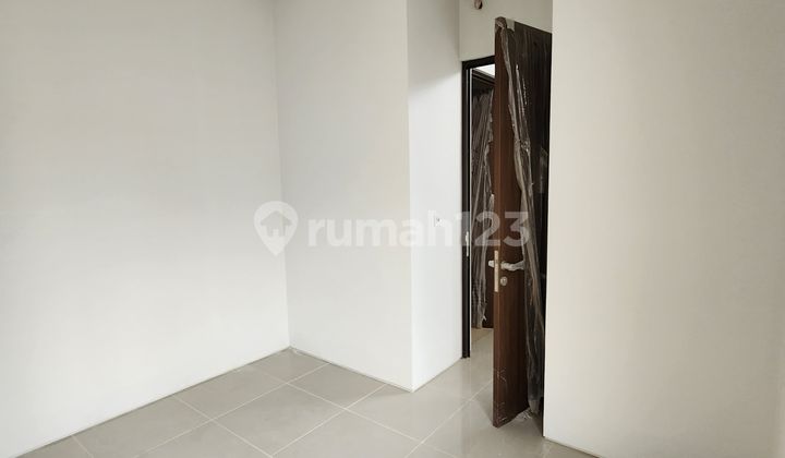 Disewakan Rumah 2 Lantai Siap Huni di Belle Fleur Citra Garden Serpong 2