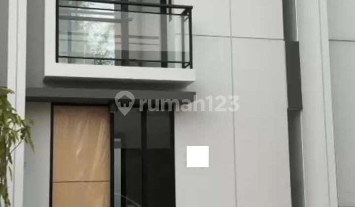 Disewakan Rumah Cantik 2 Lantai di Cendana Botanic Lippo Karawaci Disewakan Rumah Cantik 2 Lantai di Cendana Botanic Lippo Karawaci