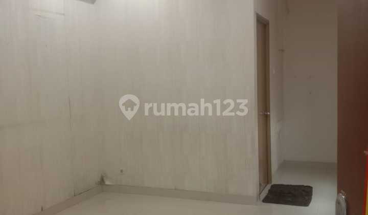 For Rent Semi-Furnished House in Villa Melati Mas Well-Maintained and Ready to Occupy 2