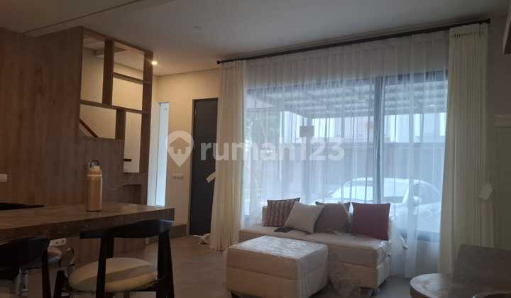 Disewakan Rumah Brand New 2 Lantai Furnished MYZA BSD Tangerang Disewakan Rumah Brand New 2 Lantai Furnished MYZA BSD Tangerang