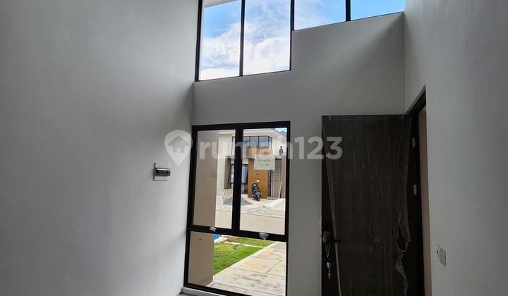 Disewakan Rumah 2 Lantai Siap Huni di Belle Fleur Citra Garden Serpong