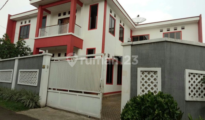 Strategic Hook House 3 Minutes to Bintaro Station & Plaza! Hurry Up!!