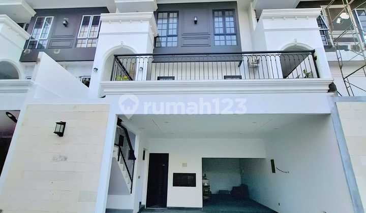 Rumah 4 Lantai Dekat Sudirman Dan Kuningan Serta Stasiun Krl