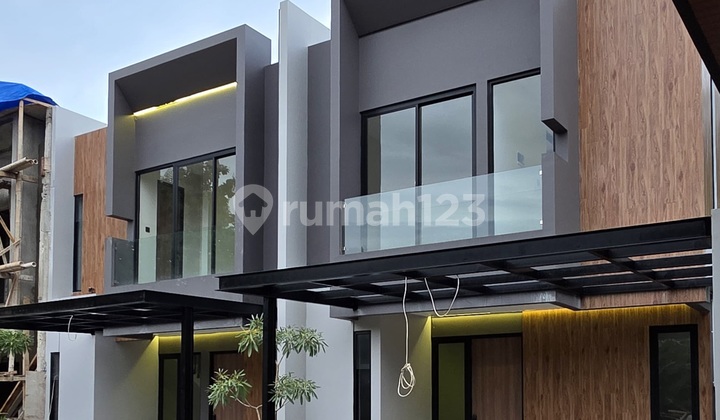 Rumah Homey Siap Huni di Bintaro Selangkah ke Lapangan Padel Lowh
