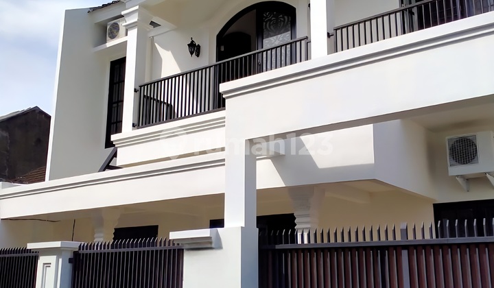 Rumah Fully Furnished Ciputat Strategis Dekat ke BSD & Bintaro Rumah Fully Furnished Ciputat Strategis Dekat ke BSD & Bintaro