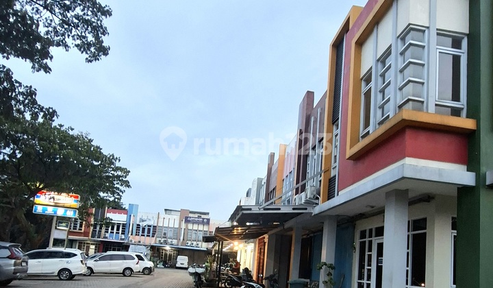 For Rent 2-Storey Shop House in Cendana Residence 1 Complex Area