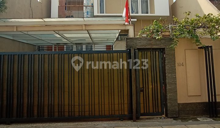 Ready-to-Occupy House Below Market Price, 1-Minute Access to MRT Block A