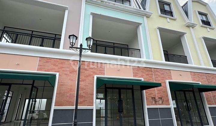 Ruko 3 Lantai di Ciputra Bintaro Ini Siap Jadi Mesin Uangmu! Ruko 3 Lantai di Ciputra Bintaro Ini Siap Jadi Mesin Uangmu!