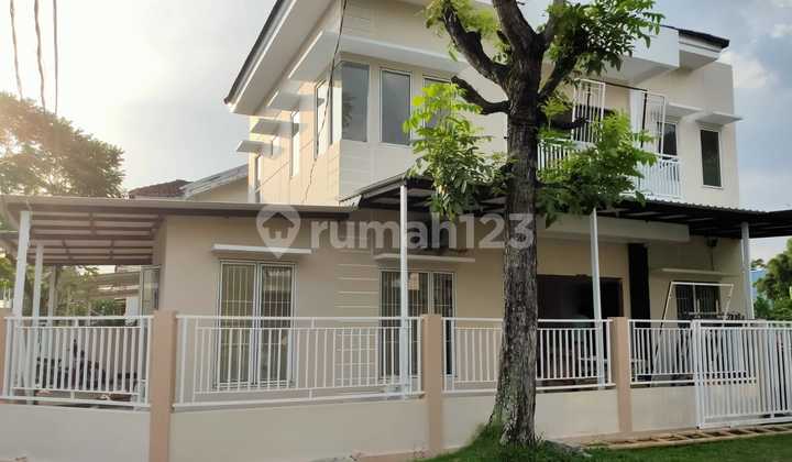 Sector 8a Gading Serpong, Hook Unit 2