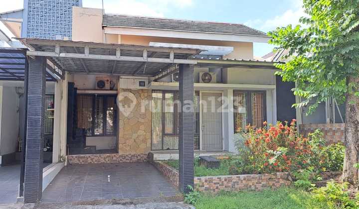 For Rent: 3-Bedroom House in Lippo Cikarang Housing Complex. For Rent: 3-Bedroom House in Lippo Cikarang Housing Complex.