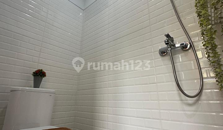 For Sale: Boarding House in West Jakarta, 20 Rooms, Good and Cheap, ROI (8-9%) For Sale: Boarding House in West Jakarta, 20 Rooms, Good and Cheap, ROI (8-9%)