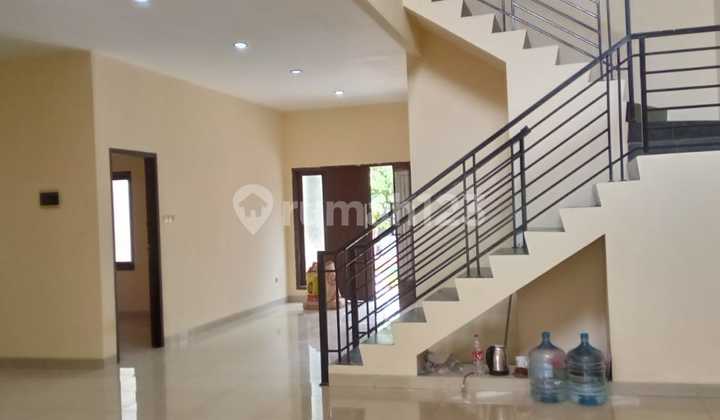 For Sale: 7-Bedroom House in Lembah Hijau Lippo Cikarang Housing Complex