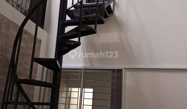 Rumah Bagus Semi Furnished Di Pondok Hijau Golf Topaz Gading Serpong 2