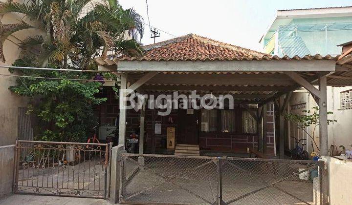 RUMAH HITUNG TANAH STRATEGIS DI KRAMAT 1