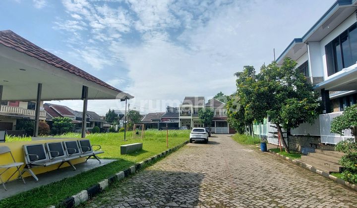 Comfortable and Lush Hook House in Villa Bogor Indah VBI Bogor Facing the Park 2