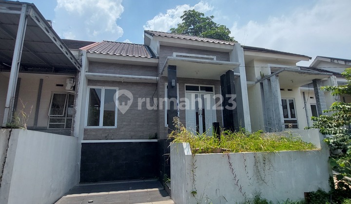 Rumah Strategis Dekat ke Tol Jagorawi di Erfina Kencana Cibinong Rumah Strategis Dekat ke Tol Jagorawi di Erfina Kencana Cibinong