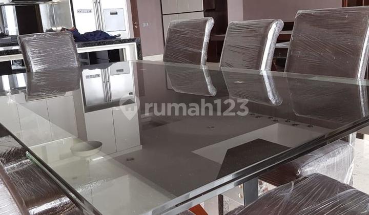 Apartemen Kemang Village Penthouse Hook Tower Empire Furnish 2