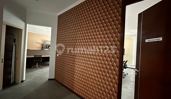 Disewakan Office APL Tower Furnished Min Sewa 2 Tahun