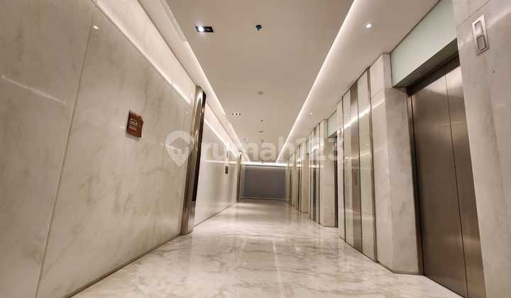 Disewakan Office World Capital Tower Kuningan Lantai Rendah