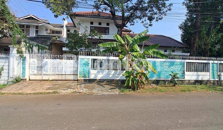 Rumah Hoek Pulomas Dengan Taman Luas Di Kayu Putih Utara 1