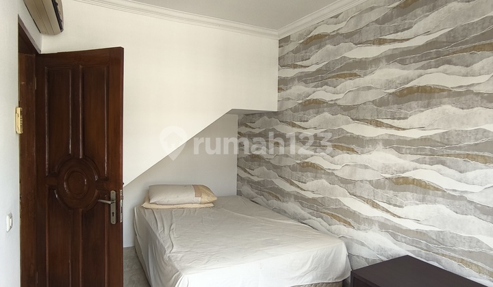 2-Story Townhouse Fully Furnished and Move-in Ready 2