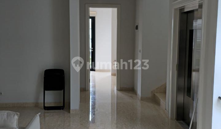 For Sale 3-Story Luxury American Classic Model House in Winona Alsut Cluster. 2