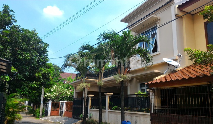Dijual murah rumah siap huni di perumahan Griya Metropolitan, Pekayon Bekasi Selatan Rumah 2 Lantai  2