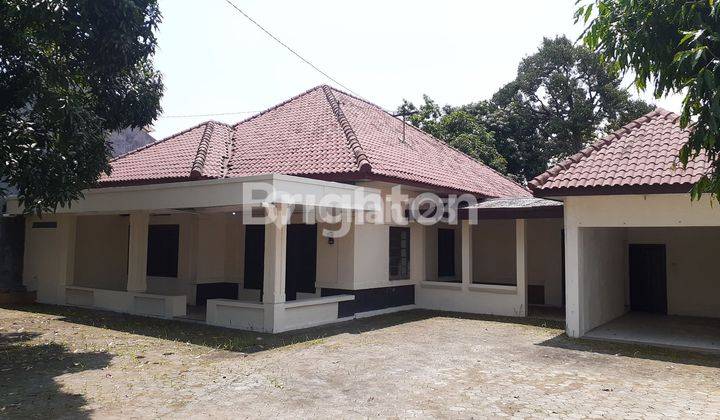 KLATEN -  RUMAH PINGGIR JALAN RAYA AREA TENGAH KOTA KLATEN LOKASI STRATEGIS SIAP PAKAI 1