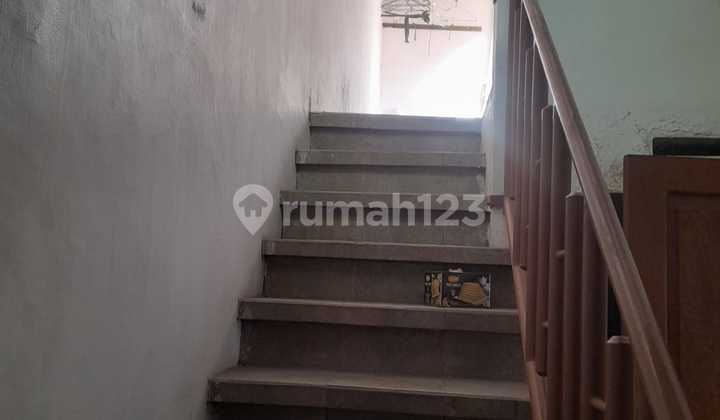 Ready-to-Use Shophouse in Gawanan Colomadu Business Activity Area 2