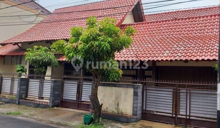 Rumah Mewah Terbaik Siap Pakai Lingkungan Nyaman di Kota Solo 2