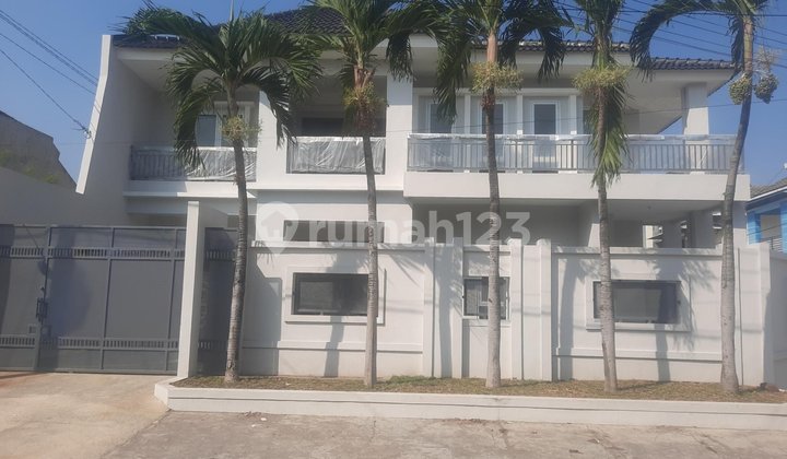 Rumah Mewah Baru Dan Modern Siap Pakai Dekat Exit Toll Colomadu