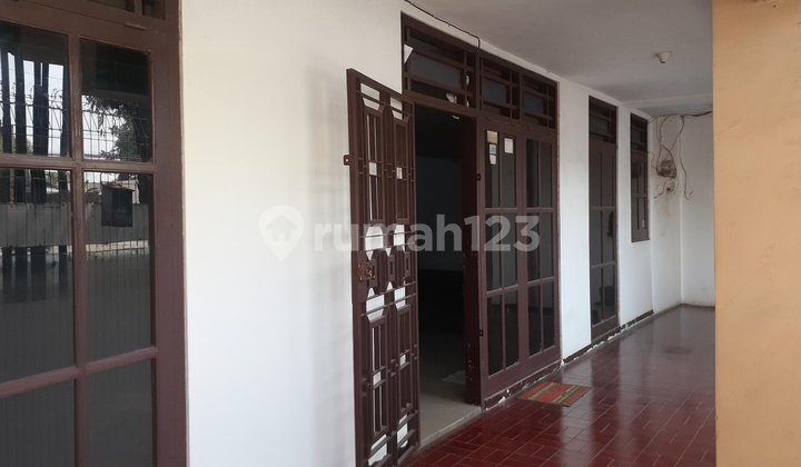 Rumah Ruko Bagus Terawat Siap Pakai Lokasi Strategis Jl Veteran 2