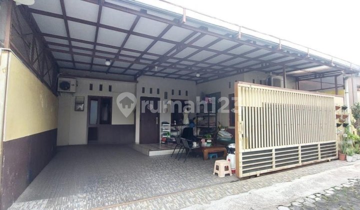 Rumah Coklat Siap Huni Lokasi Strategis Dekat Exit Toll Klodran 2