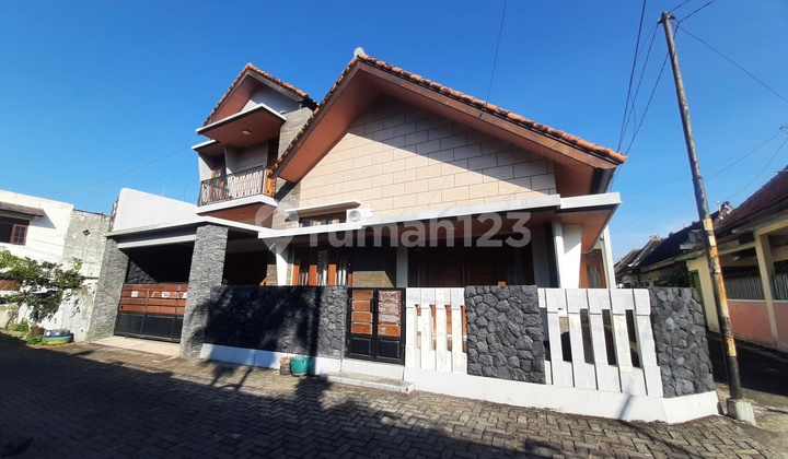 Rumah Classic Gaya Scandinavian Beserta Furniture Siap Pakai Rumah Classic Gaya Scandinavian Beserta Furniture Siap Pakai