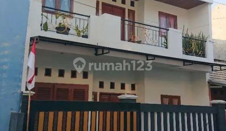 Rumah 2 Lantai Masih Bagus Terawat Siap Pakai Di Banyuanyar
