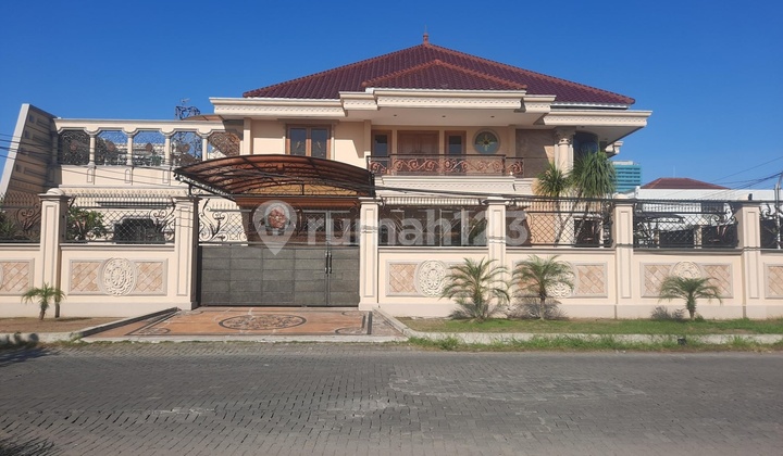 Rumah Classic Dan Mewah Di Solobaru Beserta Furniture Siap Pakai