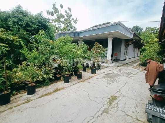 Lahan Tanah Bonus Rumah Pinggir Jalan Raya Adisucipto Colomadu