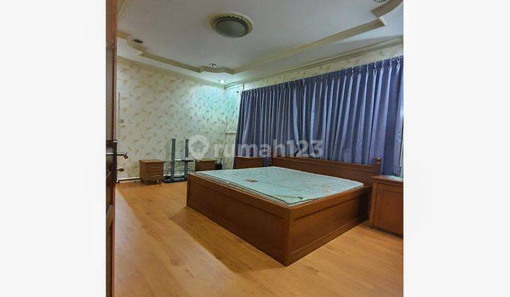 For Rent Rumah 5 Kamar Menteng Jakarta 2