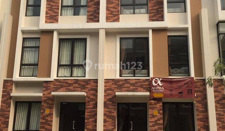 Kost 3 Lt 9 Kt Rapi Siap Pakai di Allogio Gading Serpong 1