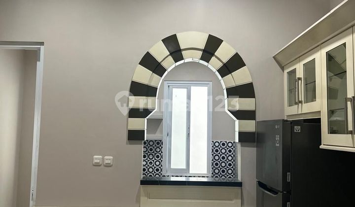 Rumah 3Lt Bagus Semi Furnish Kebon Jeruk Jakarta Barat 2