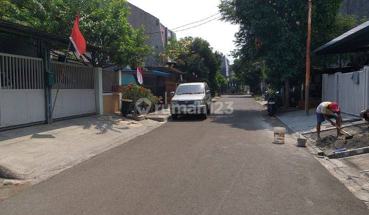 Rumah Tua Hitung Tanah Saja Di Pulomas,lt 144 M 8x18 Row Jalan 2 Mobil Longgar,hadap Utara,lingkungan Aman Dekat Pos Security,dipulomas Jakarta Timur 2