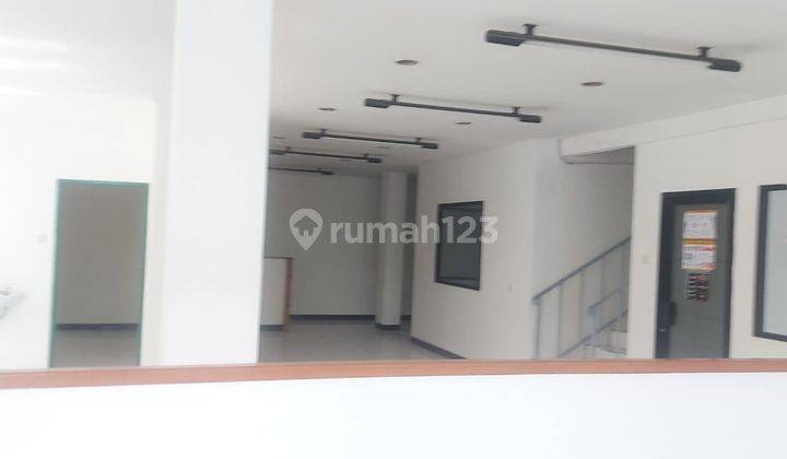 RUKO GANDENG 3 DILOKASI STRATEGIS,COCOK UNTUK KANTOR,TEMPAT KURSUS,LUAS TANAH 497 M,LUAS BANGUNAN 564 M DICAWANG JAKARTA TIMUR 2