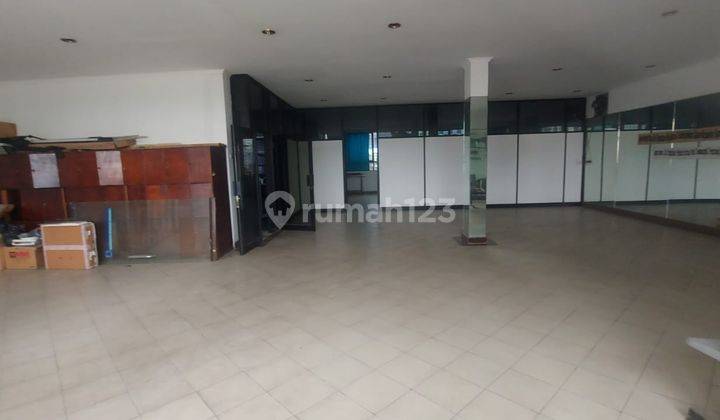 RUKO GANDENG 3 DILOKASI STRATEGIS,COCOK UNTUK KANTOR,TEMPAT KURSUS,LUAS TANAH 497 M,LUAS BANGUNAN 564 M DICAWANG JAKARTA TIMUR 1