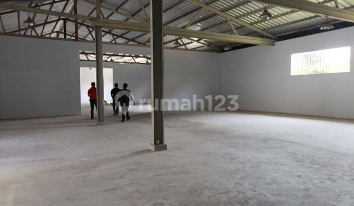GUDANG SIAP PAKAI LUAS BANGUNAN 800 M2 DI PENGGILINGAN JAKARTA TIMUR